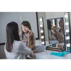 Plan Toys Make Up Set(Make Up Set) -Curious Bear Toys Store 3487 Lifestyle 04 900x 1fe52e20 d1ac 431e 98ad 865f2805cd66