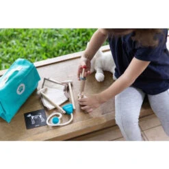 Vet Set | Plan Toys(Vet Set) 16 Vet Set | Plan Toys(Vet Set) -Curious Bear Toys Store 3490 Lifestyle 04 900x c6db2e73 eec9 4ee8 889e 33d8abbd9e54