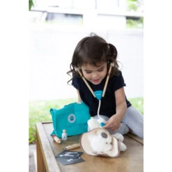 Vet Set | Plan Toys(Vet Set) 17 Vet Set | Plan Toys(Vet Set) -Curious Bear Toys Store 3490 Lifestyle 05 900x 2da61425 4390 4c79 ba53 2f93dc22c6e8