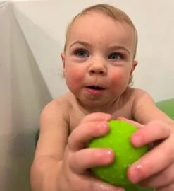 Wooshlz Sensory Bath Shakers | Möbi(Wooshlz Sensory Bath Shakers Mobi) -Curious Bear Toys Store 4b355482d484c33d5a6232125a2d5ce67ac4c09d263227cbac442fb40c6f8535