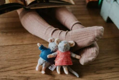 Dam Sam & Julia - Plush SAM | The Mouse Mansion(Sam Julia Plush Sam) -Curious Bear Toys Store 5203004 5203003 scene 2 900x 25caa704 5b33 47ed ab2b b943ccd0d490