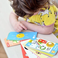 Peek-a-Boo Riddles | Banana Panda(Peek A Boo Riddles Banana Panda) -Curious Bear Toys Store 9788365773401 LS2