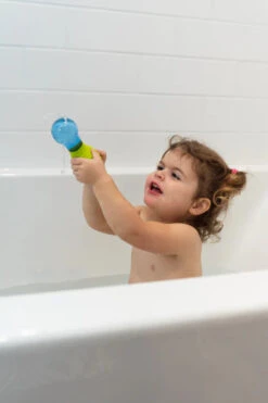 Skwooshlz Water Toy | Möbi(Skwooshlz Water Toy Mobi) -Curious Bear Toys Store SkwooshlzLive3