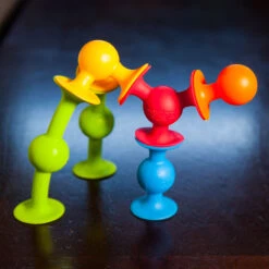 Fat Brain Toys Squigz | Fat Brain Toy Co(Squigz)